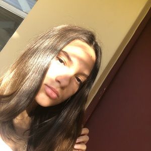 Meet your Posher, Noelia